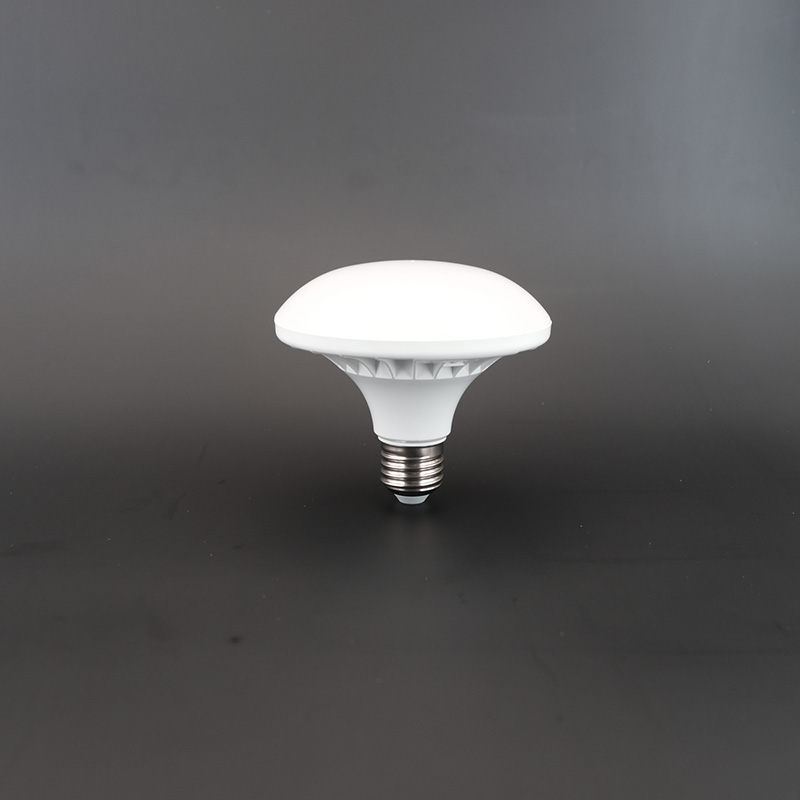 LED pære UFO